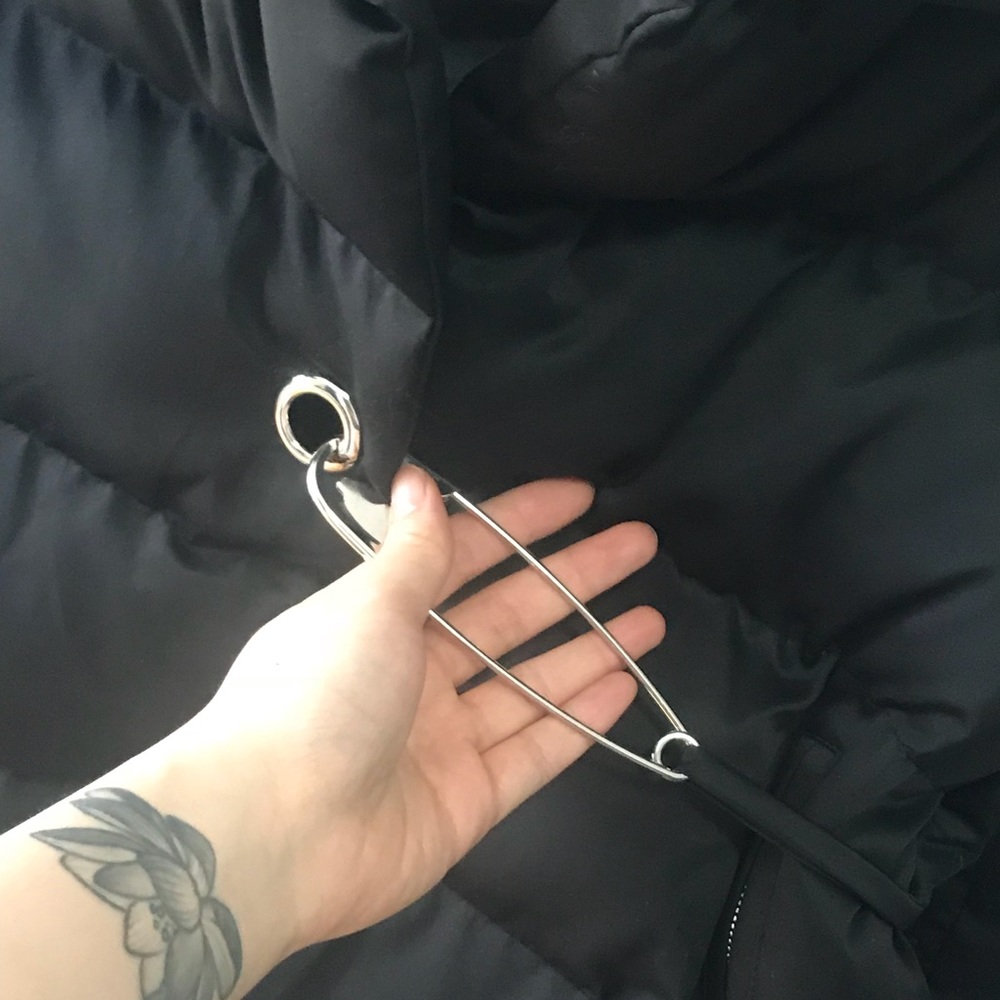 Stylish Puff Jacket🖤🖤🖤 - Picture 4 of 5